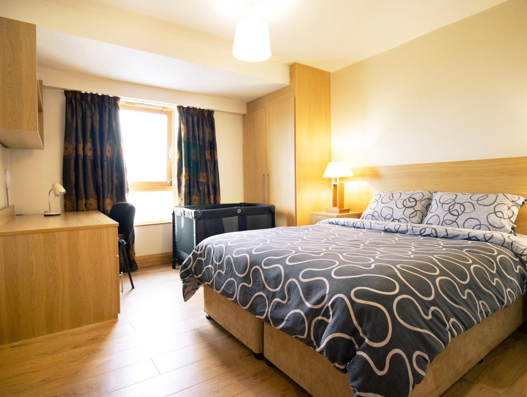 St Angela'S Lakeside Aparthotel Sala Sligo Exterior photo